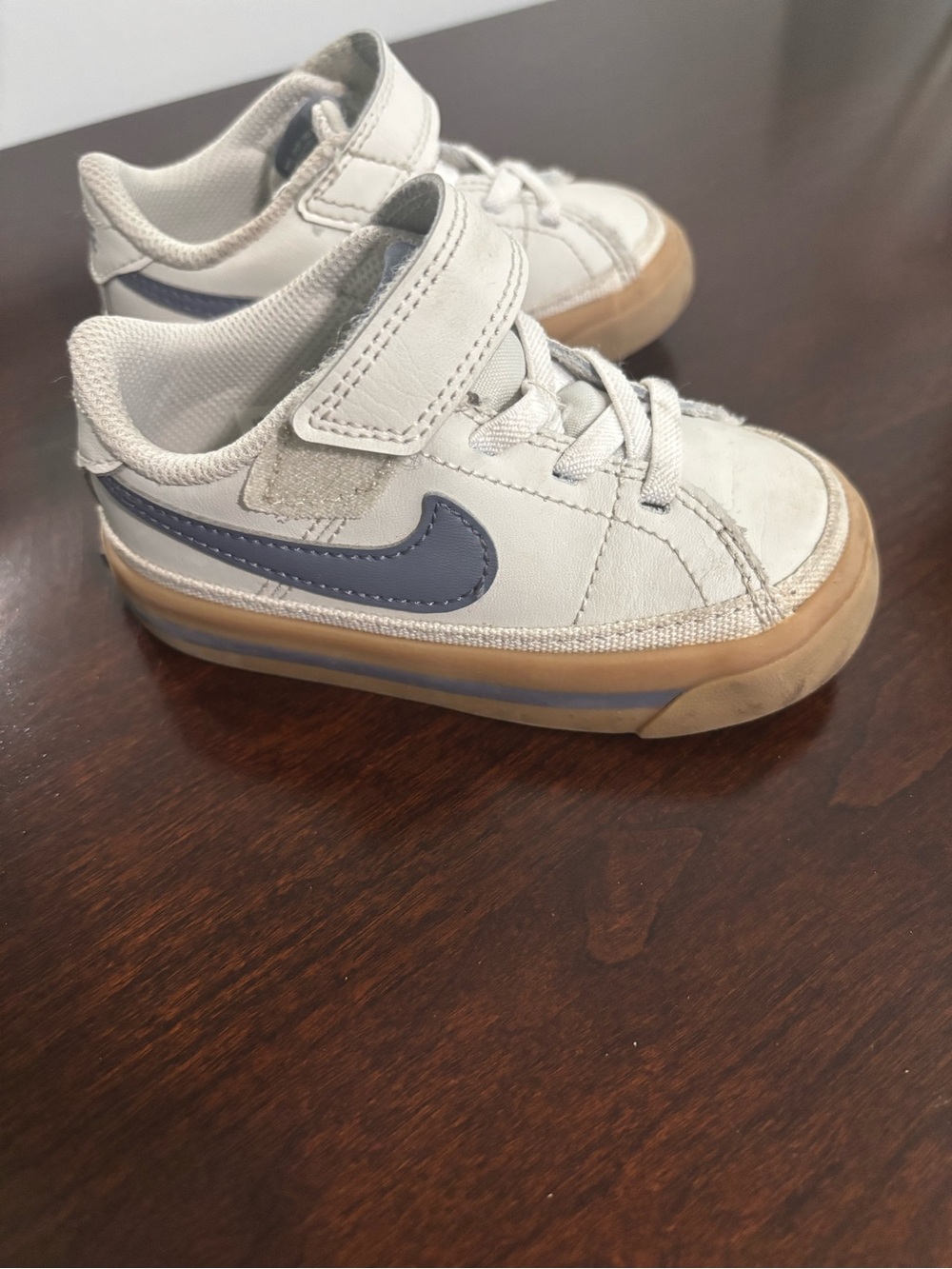Nike Toddler light gray and blue Legacy Court Velcro Sneakers with Gum Sole
